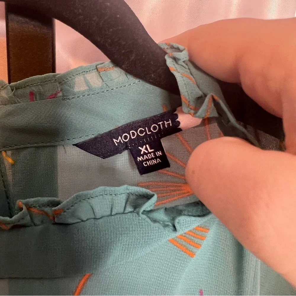 ModCloth Teal Sleeveless Floral Dandelion-Print Tank Top